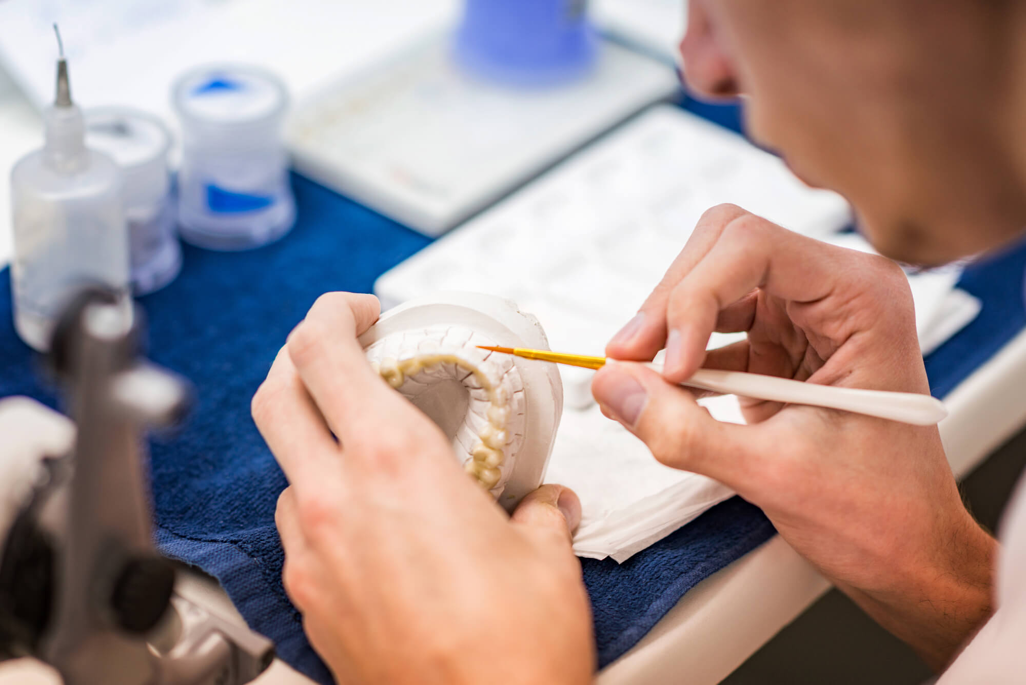 Prosthodontist Boca Raton working with tooth dentures