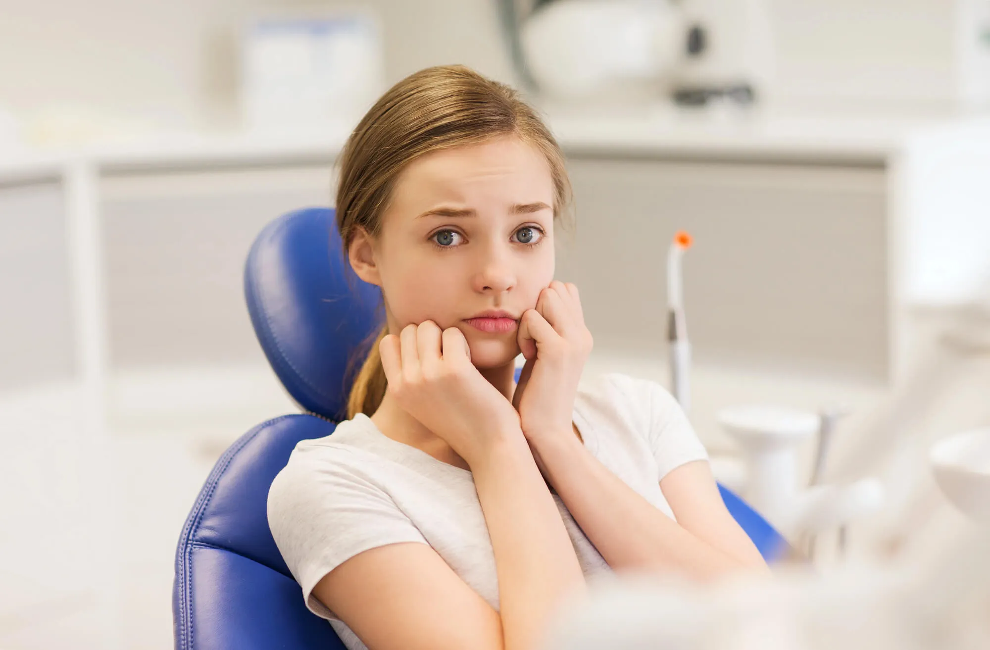 patient-waiting-for-her-prosthodontist-boca-raton